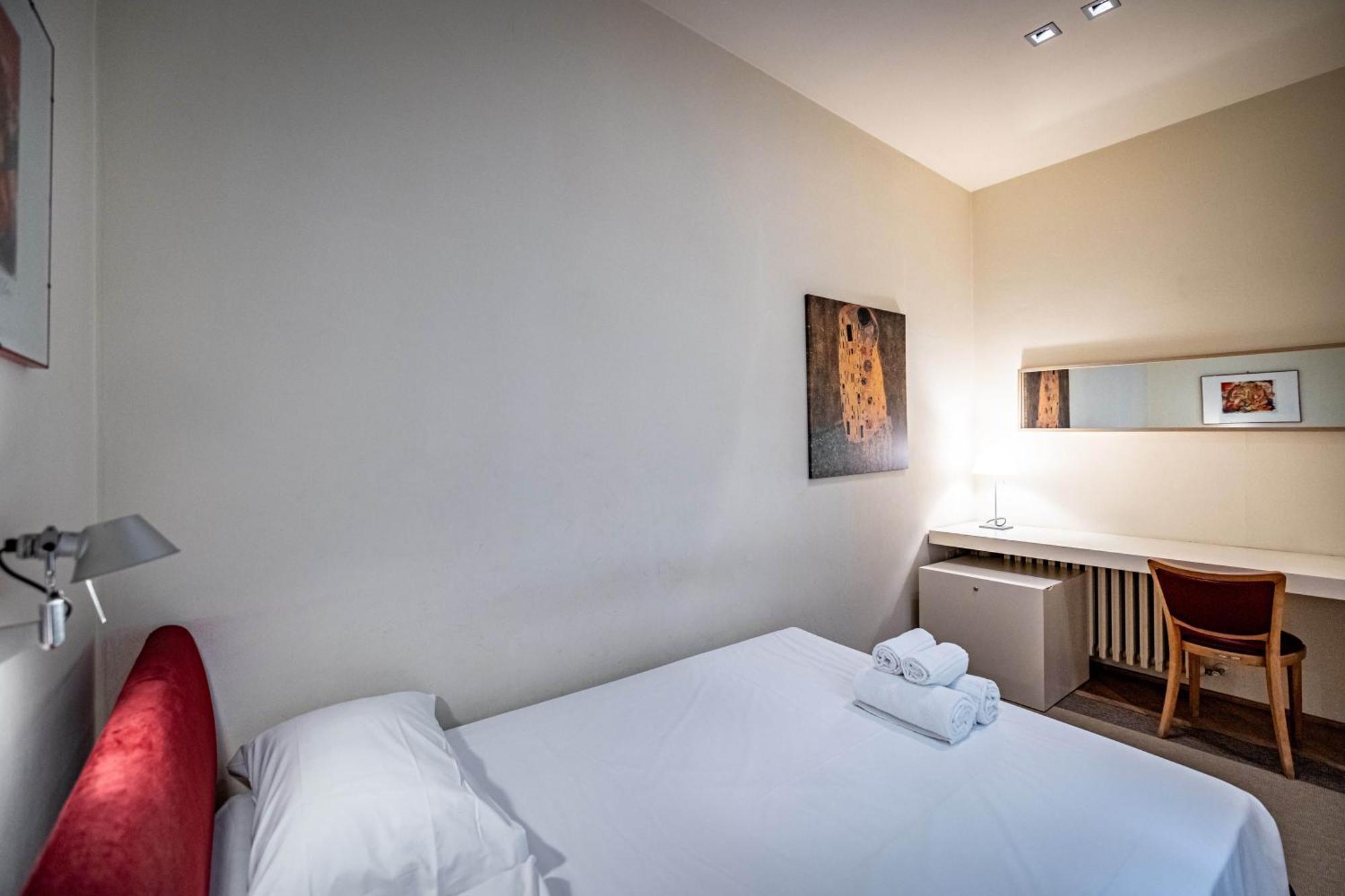 Yd Servi Suite Apt Firenze Bagian luar foto