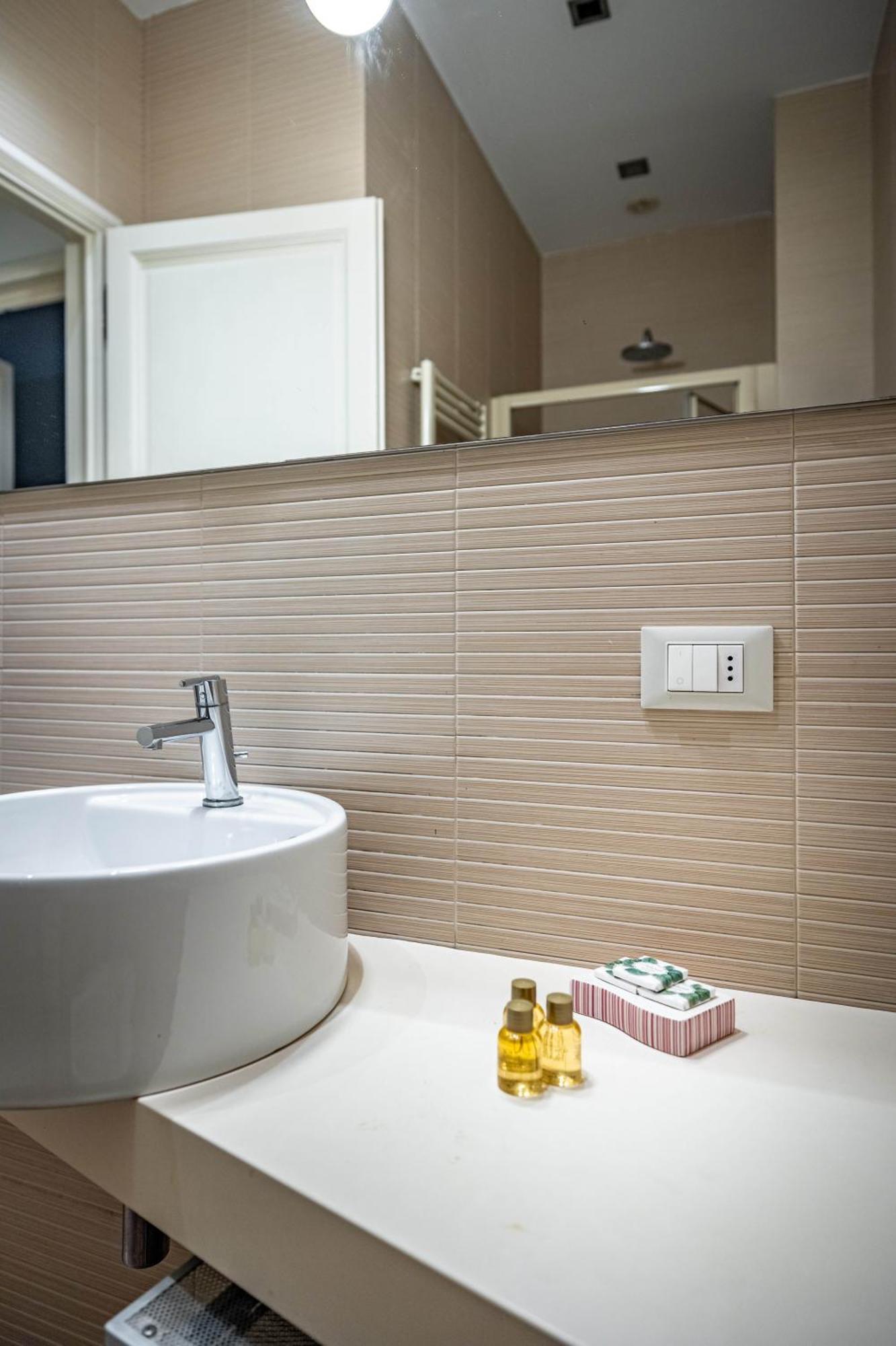 Yd Servi Suite Apt Firenze Bagian luar foto
